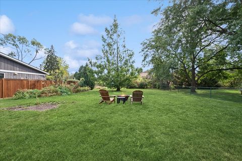 Tiny photo for 1485 E Forest Avenue, Des Plaines, IL 60018 (MLS # 12492084)