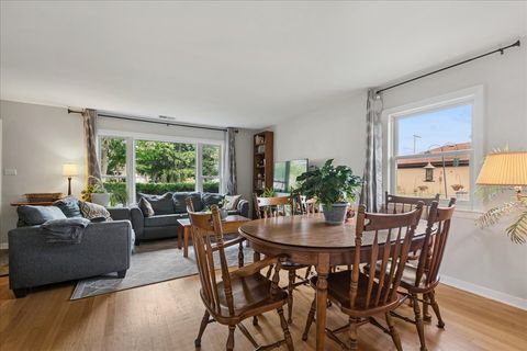 Tiny photo for 1485 E Forest Avenue, Des Plaines, IL 60018 (MLS # 12492084)