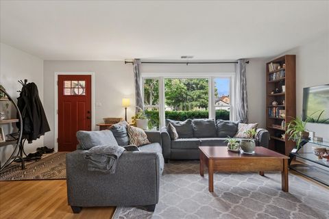 Tiny photo for 1485 E Forest Avenue, Des Plaines, IL 60018 (MLS # 12492084)