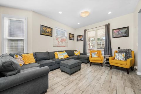 Tiny photo for 5516 W Cortez Street, Chicago, IL 60651 (MLS # 12459944)