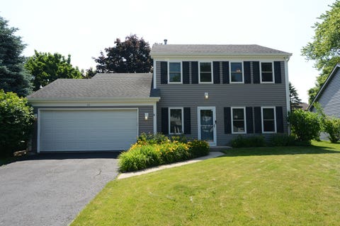 Photo of 31 S Windsor Place, Mundelein, IL 60060 (MLS # 12721614)
