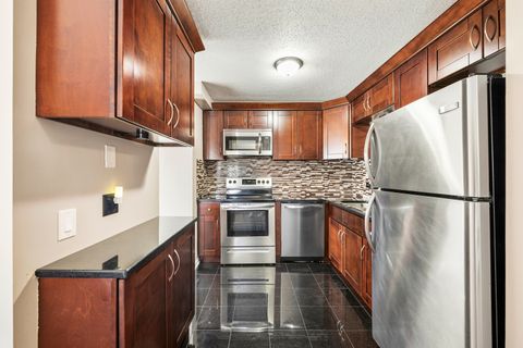 Tiny photo for 1800 Huntington Boulevard #412, Hoffman Estates, IL 60169 (MLS # 12614221)