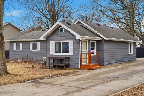 Photo of 513 1st Avenue, Dixon, IL 61021 (MLS # 12580796)