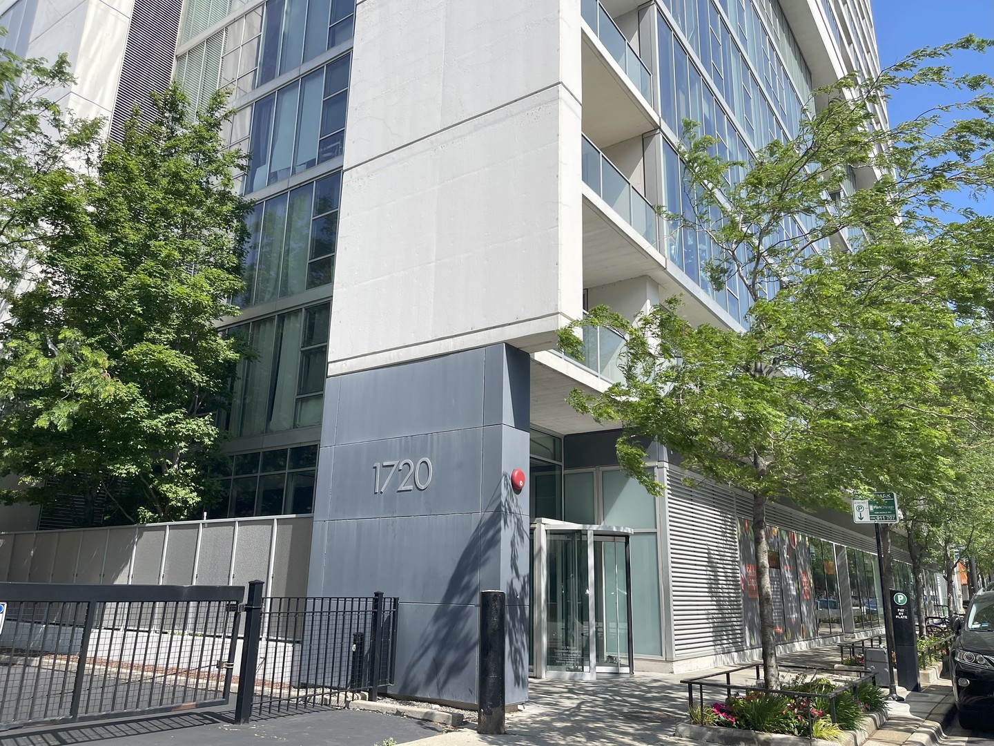 1720 S Michigan Avenue 2609
