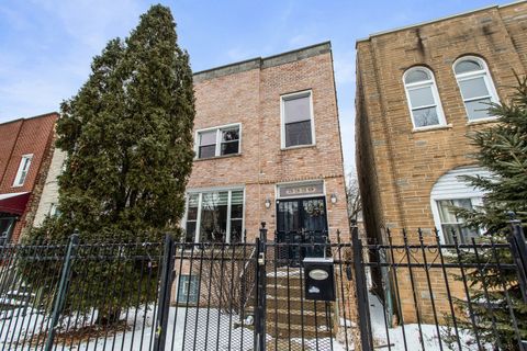Photo of 3339 W Le Moyne Street, Chicago, IL 60651 (MLS # 12575366)