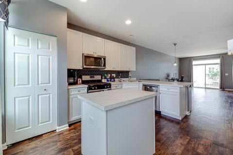 Tiny photo for 582 Cannonball Drive #582, Grayslake, IL 60030 (MLS # 12685121)