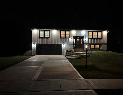 Tiny photo for 2S245 Mayfield Lane, Glen Ellyn, IL 60137 (MLS # 12595633)