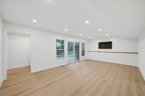 Tiny photo for 2S245 Mayfield Lane, Glen Ellyn, IL 60137 (MLS # 12595633)