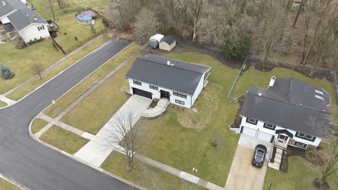 Tiny photo for 2S245 Mayfield Lane, Glen Ellyn, IL 60137 (MLS # 12595633)