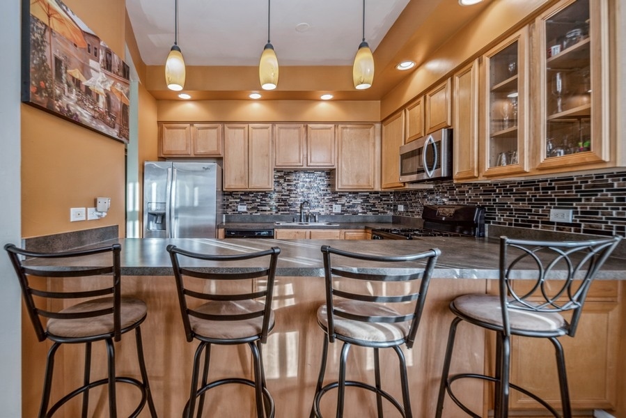 4519 S CALUMET Avenue 1B