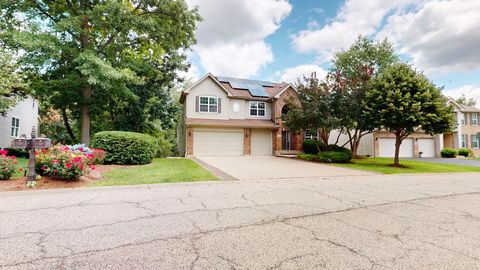Tiny photo for 5670 Brentwood Drive, Hoffman Estates, IL 60192 (MLS # 12541861)