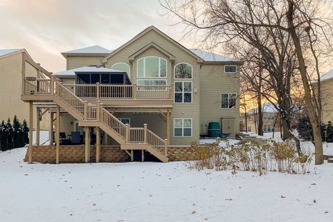 Tiny photo for 5670 Brentwood Drive, Hoffman Estates, IL 60192 (MLS # 12541861)