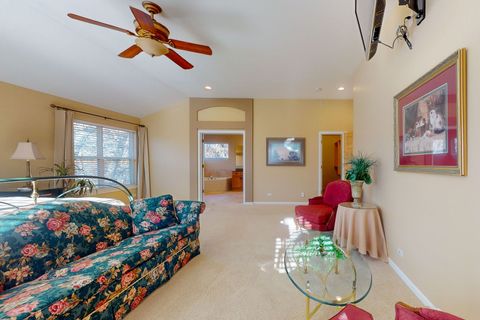 Tiny photo for 5670 Brentwood Drive, Hoffman Estates, IL 60192 (MLS # 12541861)