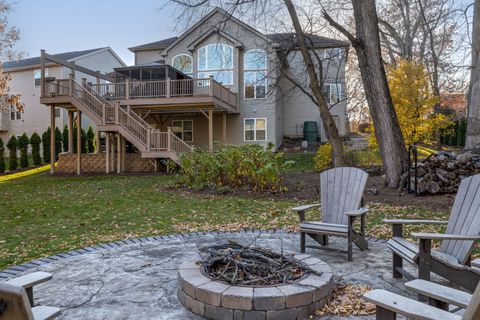 Tiny photo for 5670 Brentwood Drive, Hoffman Estates, IL 60192 (MLS # 12541861)