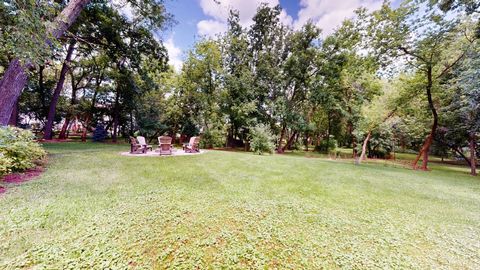 Tiny photo for 5670 Brentwood Drive, Hoffman Estates, IL 60192 (MLS # 12541861)