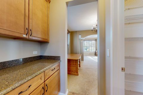 Tiny photo for 5670 Brentwood Drive, Hoffman Estates, IL 60192 (MLS # 12541861)