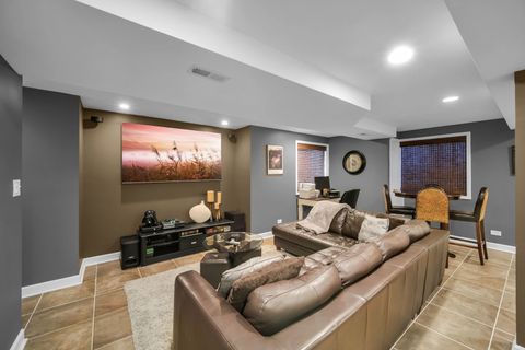 Tiny photo for 122 Fieldcrest Drive, Bartlett, IL 60103 (MLS # 12611243)