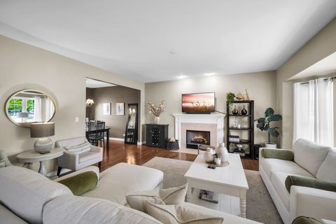 Tiny photo for 122 Fieldcrest Drive, Bartlett, IL 60103 (MLS # 12611243)