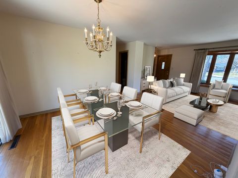 Tiny photo for 618 Crescent Drive, Downers Grove, IL 60516 (MLS # 12587454)