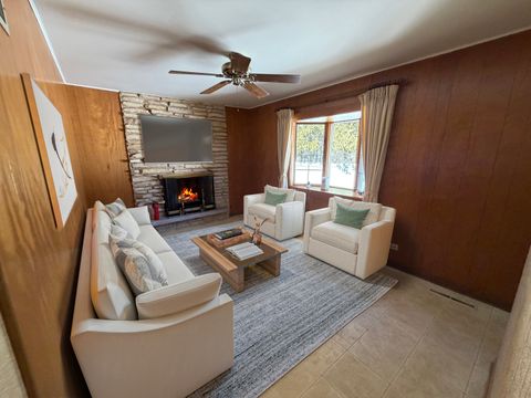 Tiny photo for 618 Crescent Drive, Downers Grove, IL 60516 (MLS # 12587454)