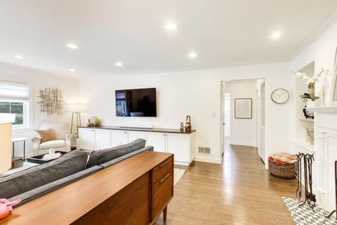 Tiny photo for 850 Kenton Road, Deerfield, IL 60015 (MLS # 12662162)