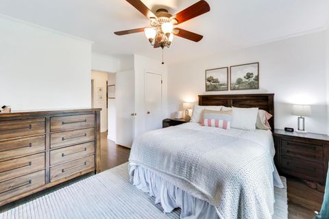 Tiny photo for 850 Kenton Road, Deerfield, IL 60015 (MLS # 12662162)