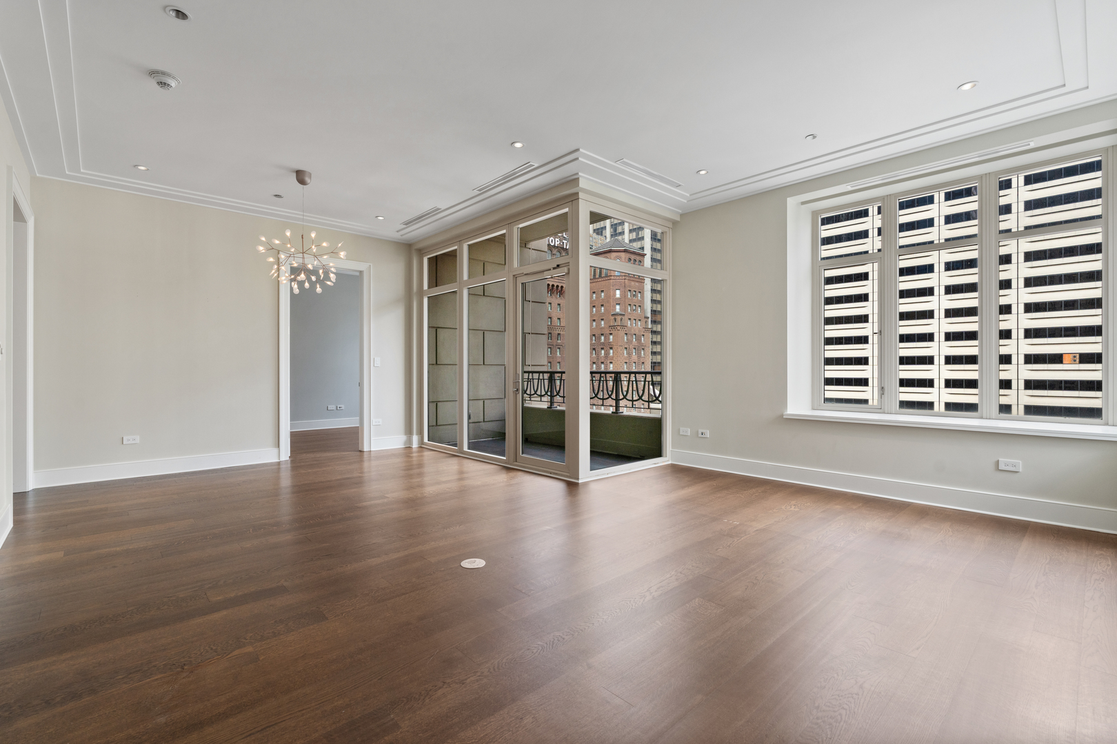 118 E Erie Street 18B