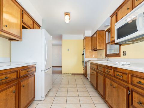 Tiny photo for 7721 Stevens Street, Darien, IL 60561 (MLS # 12520779)