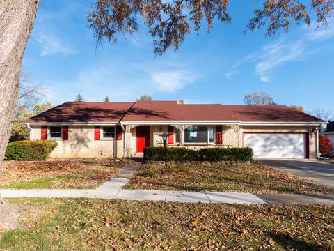 Photo of 7721 Stevens Street, Darien, IL 60561 (MLS # 12520779)