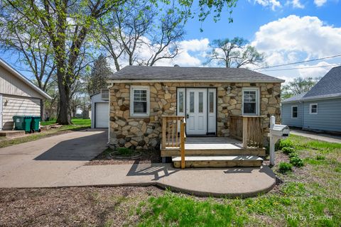 Photo of 513 W 7th Street, Rock Falls, IL 61071 (MLS # 12593277)