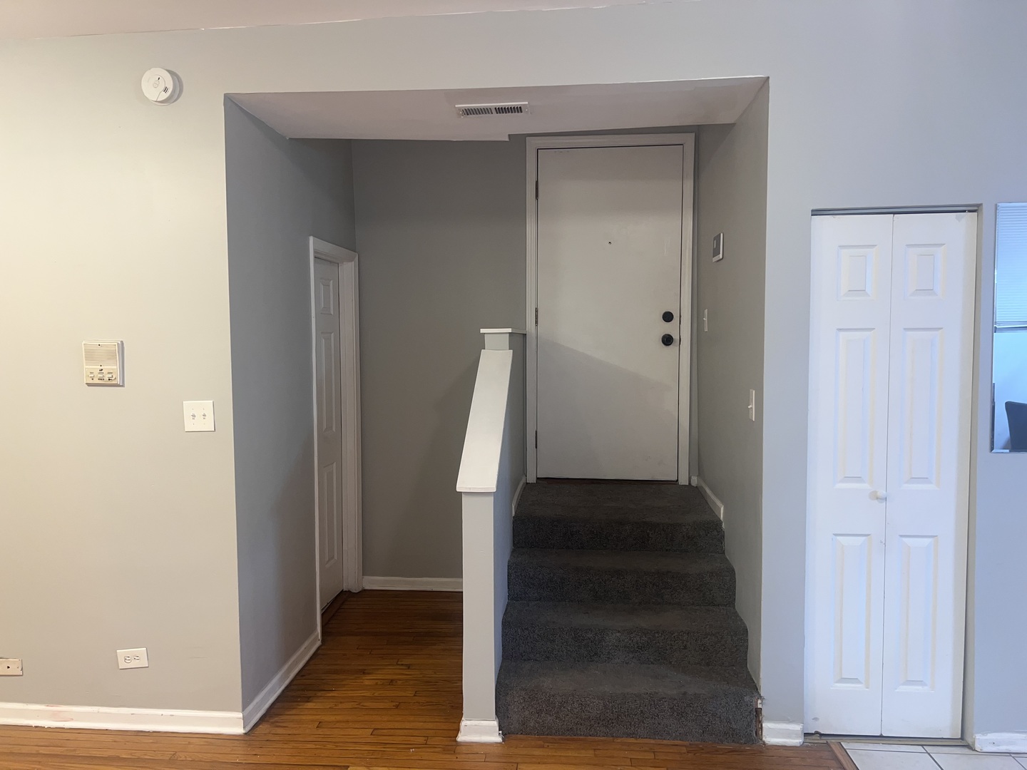 1430 E 69th Street 1S