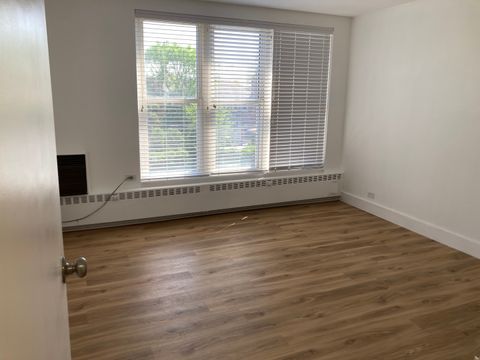 Tiny photo for 1301 W Touhy Avenue #315, Park Ridge, IL 60068 (MLS # 12496299)