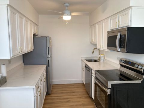 Tiny photo for 1301 W Touhy Avenue #315, Park Ridge, IL 60068 (MLS # 12496299)