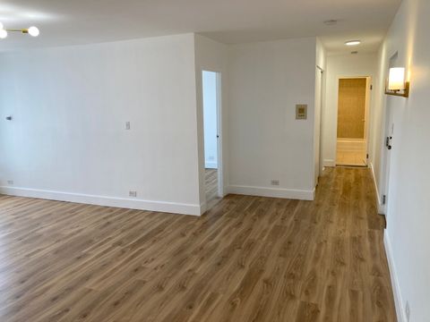 Tiny photo for 1301 W Touhy Avenue #315, Park Ridge, IL 60068 (MLS # 12496299)