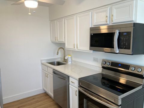 Tiny photo for 1301 W Touhy Avenue #315, Park Ridge, IL 60068 (MLS # 12496299)