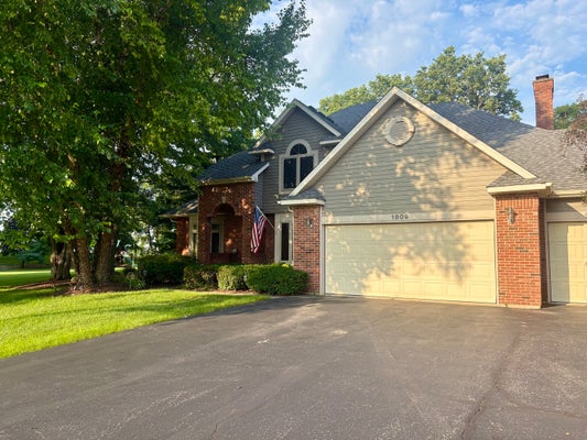 1809 ELM ST, SPRING GROVE, IL 60081 - Image c8dbec6889ebf031c775cd3aa3ec07d4/382575138