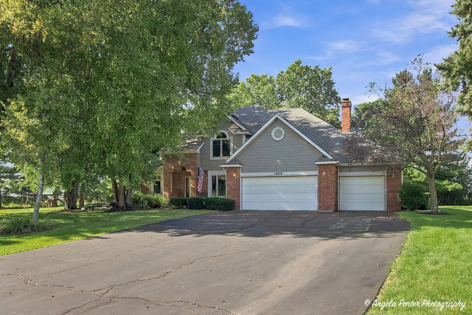 1809 Elm Street