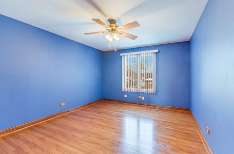 Tiny photo for 8732 W Surrey Park Park, Palos Hills, IL 60465 (MLS # 12555658)