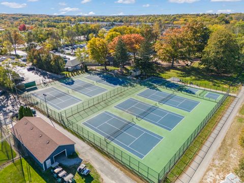 Tiny photo for 21W756 Mccarron Road, Glen Ellyn, IL 60137 (MLS # 12466908)