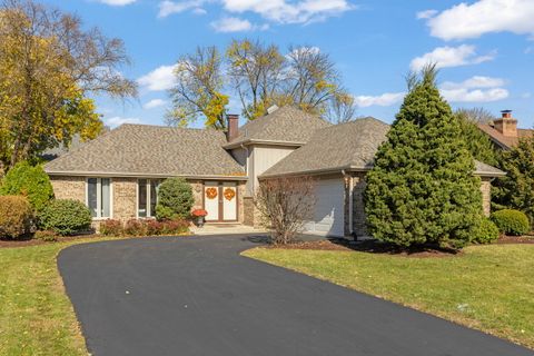 Photo of 21W756 Mccarron Road, Glen Ellyn, IL 60137 (MLS # 12466908) Photo of 21W756 Mccarron Road, Glen Ellyn, IL 60137 (MLS # 12466908)