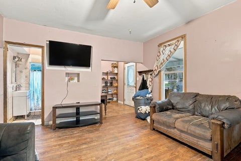 Tiny photo for 1115 W 7TH Street, Davenport, IA 52802 (MLS # 12795480)