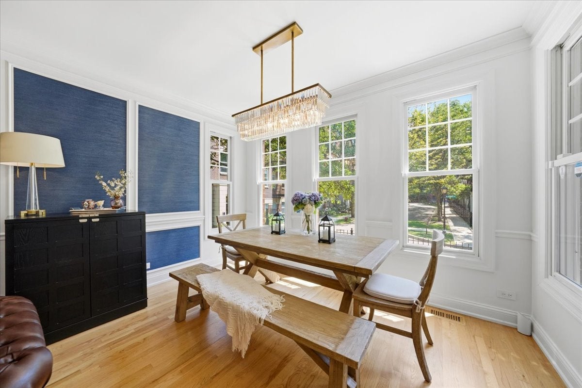 344 W Scott Street