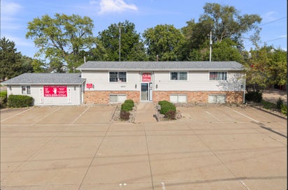 4537 N Brady Street Davenport IA 52806