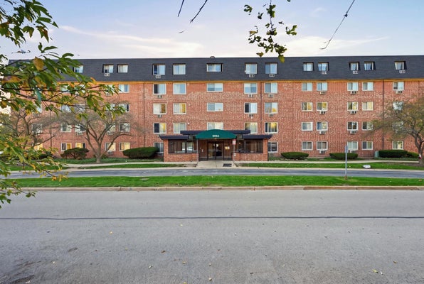 5011 VALLEY LN APT 208, STREAMWOOD, IL 60107 - Image c8e114ec6e9c52fe12e23c25d445cd7f/1674710036