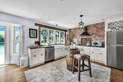 Tiny photo for 6 BARBADOS Court N, Putnam, IL 61560 (MLS # 12537159)