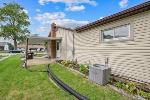Tiny photo for 1245 W Violet Street, Freeport, IL 61032 (MLS # 12726007)
