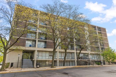 Photo of 1043 S York Road #208, Bensenville, IL 60106 (MLS # 12636366)