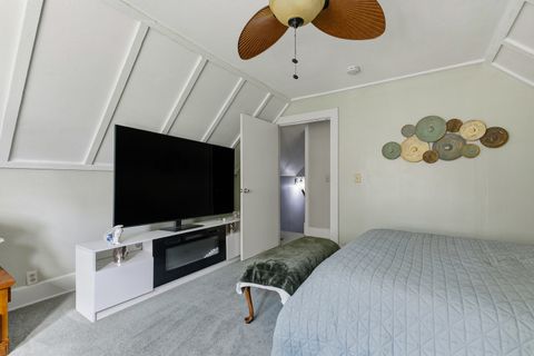 Tiny photo for 2136 N Zenith Avenue, Davenport, IA 52804 (MLS # 12625969)