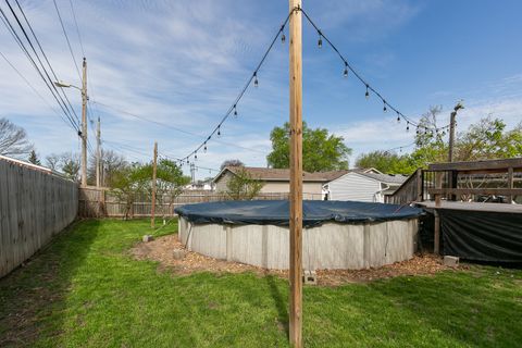 Tiny photo for 2136 N Zenith Avenue, Davenport, IA 52804 (MLS # 12625969)