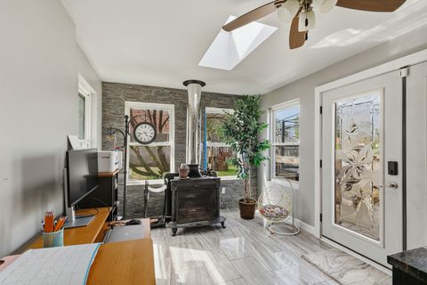 Tiny photo for 2136 N Zenith Avenue, Davenport, IA 52804 (MLS # 12625969)